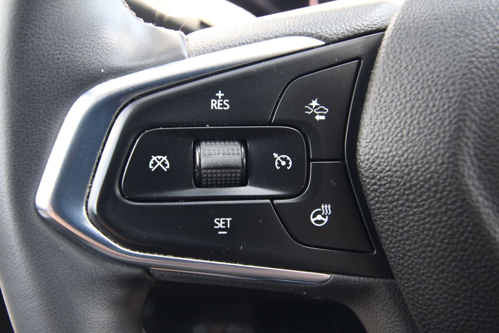 Used 2024 Chevrolet Trax SUV