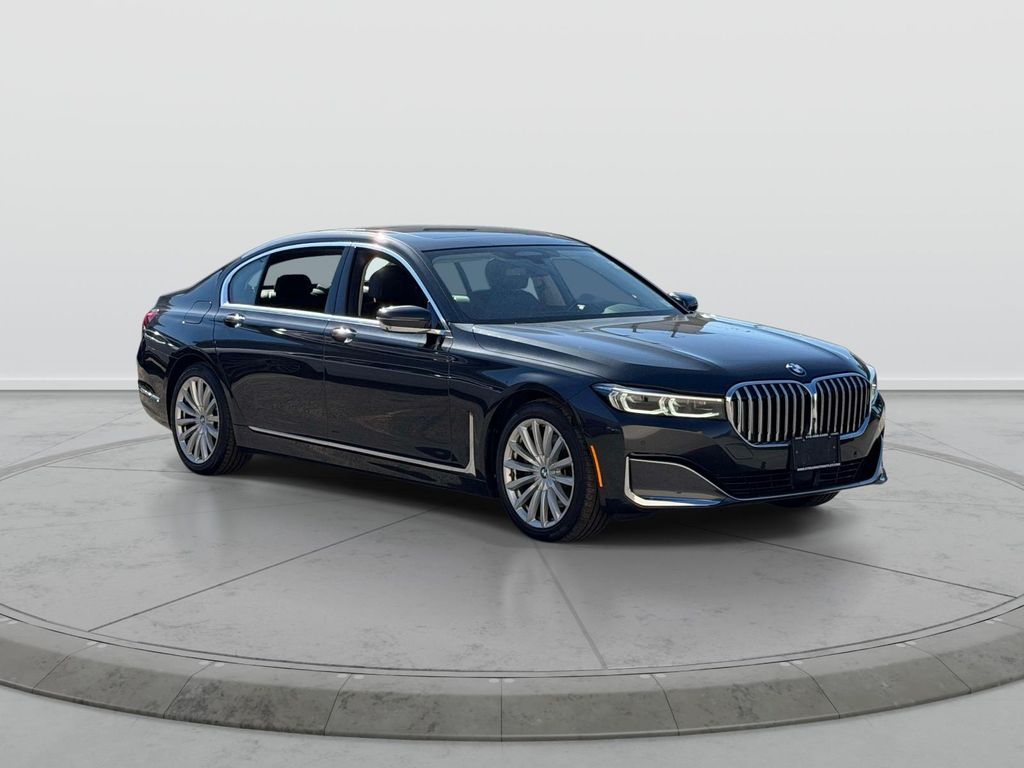 2022 BMW 7 Series 740i xDrive's photo