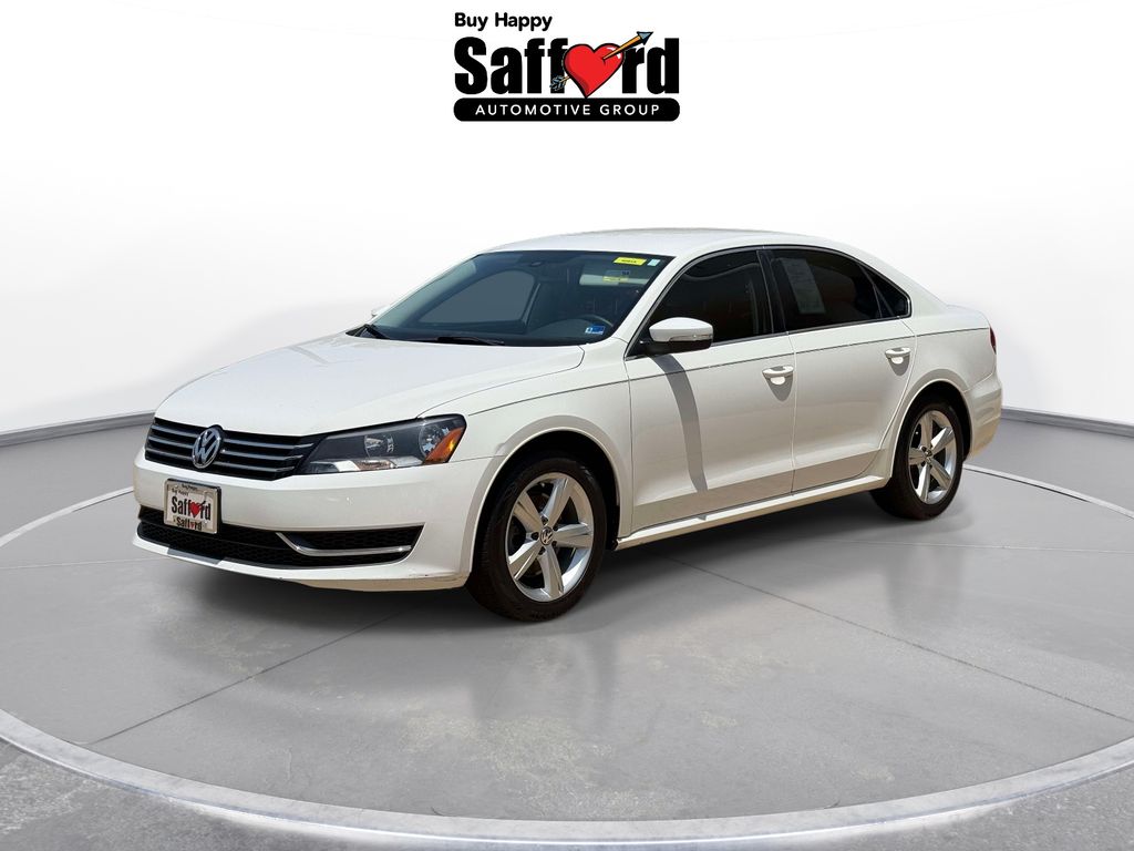 Candy White 2014 Volkswagen Passat Sedan Front-Wheel Drive 6-Speed Automatic