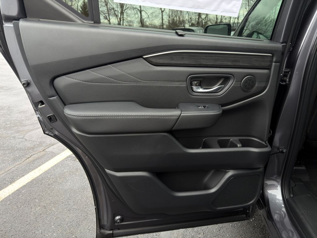 Thumbnail: 2026 Honda Pilot - 21