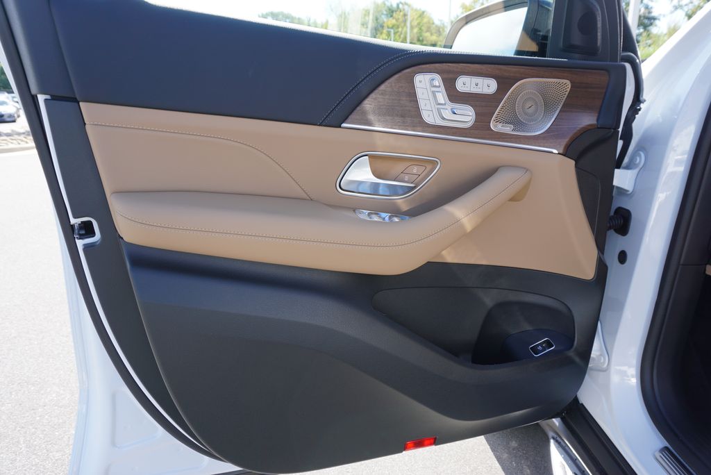 Thumbnail: 2026 Mercedes-Benz GLE - 23