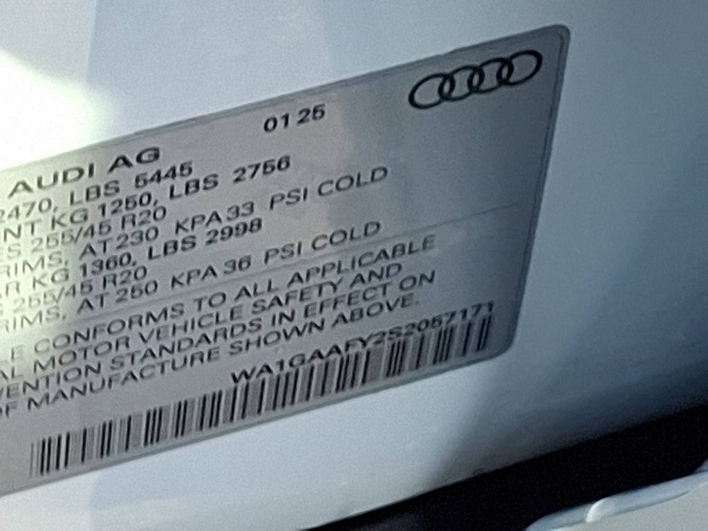 Thumbnail: 2025 Audi Q5 - 24