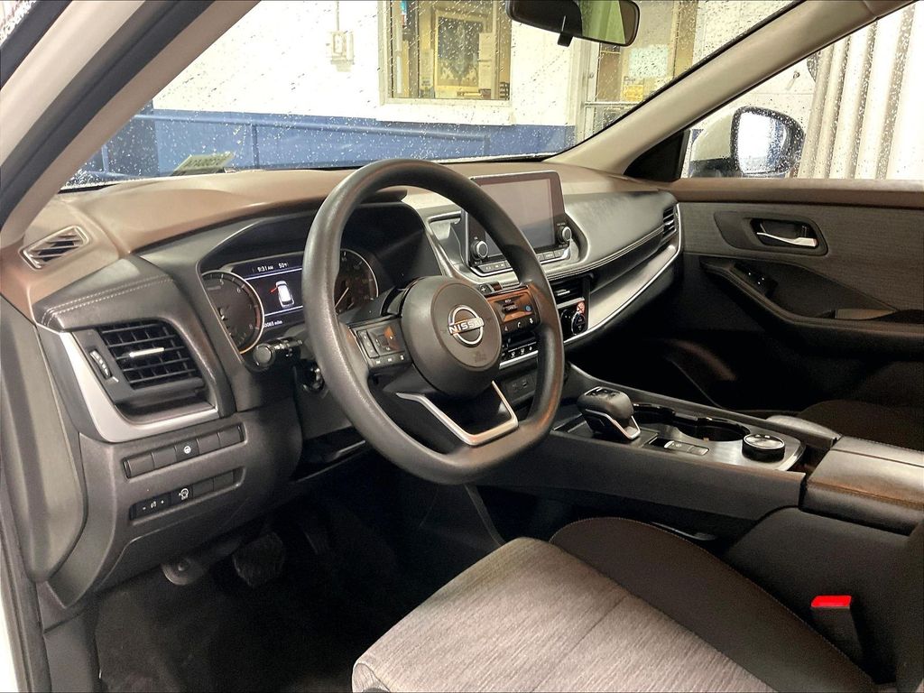 2023 Nissan Rogue — photo 8