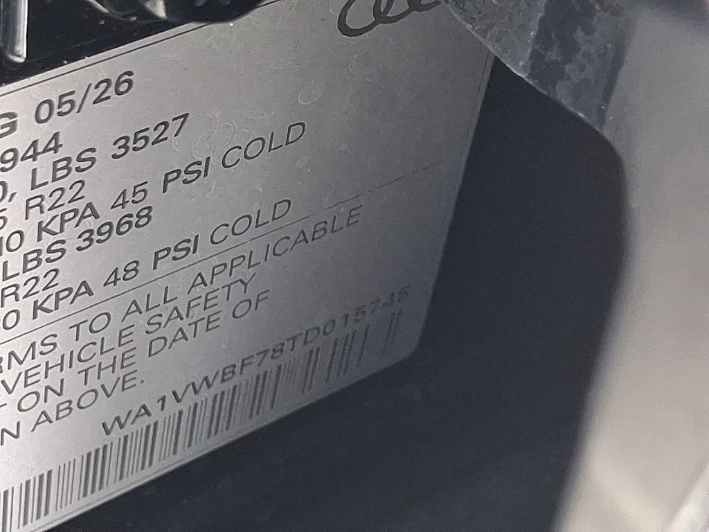 Thumbnail: 2026 Audi SQ7 - 21