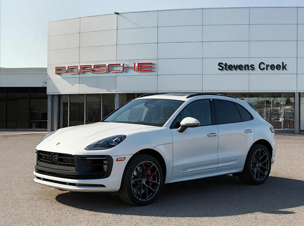 Thumbnail: 2026 Porsche Macan - 1