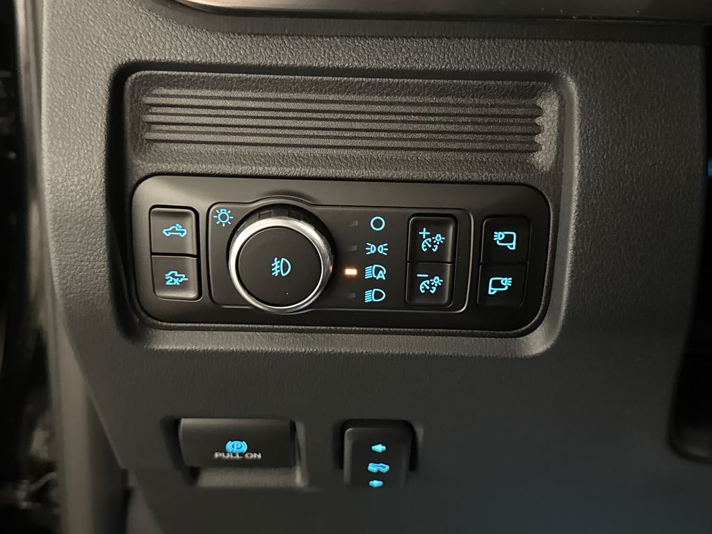New 2026 Black Ford Lariat image 30