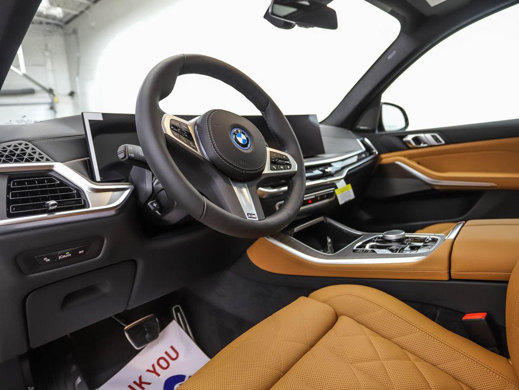 2026 BMW X5 xDrive50e 10