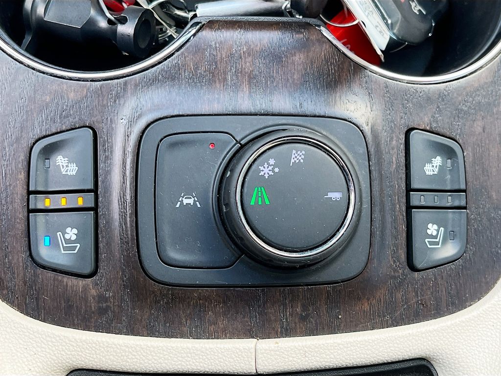 Used 2022 Red GMC Denali image 21