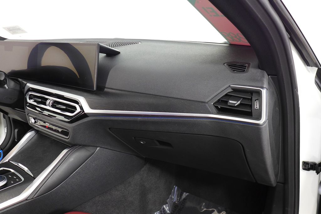 Thumbnail: 2023 BMW i4 - 14