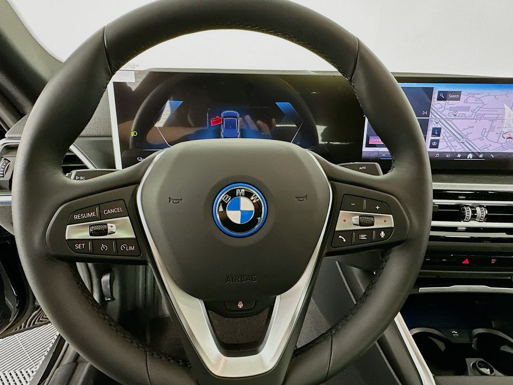 Thumbnail: 2024 BMW i4 - 10