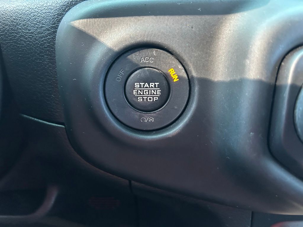 Thumbnail: 2021 Jeep Wrangler - 28
