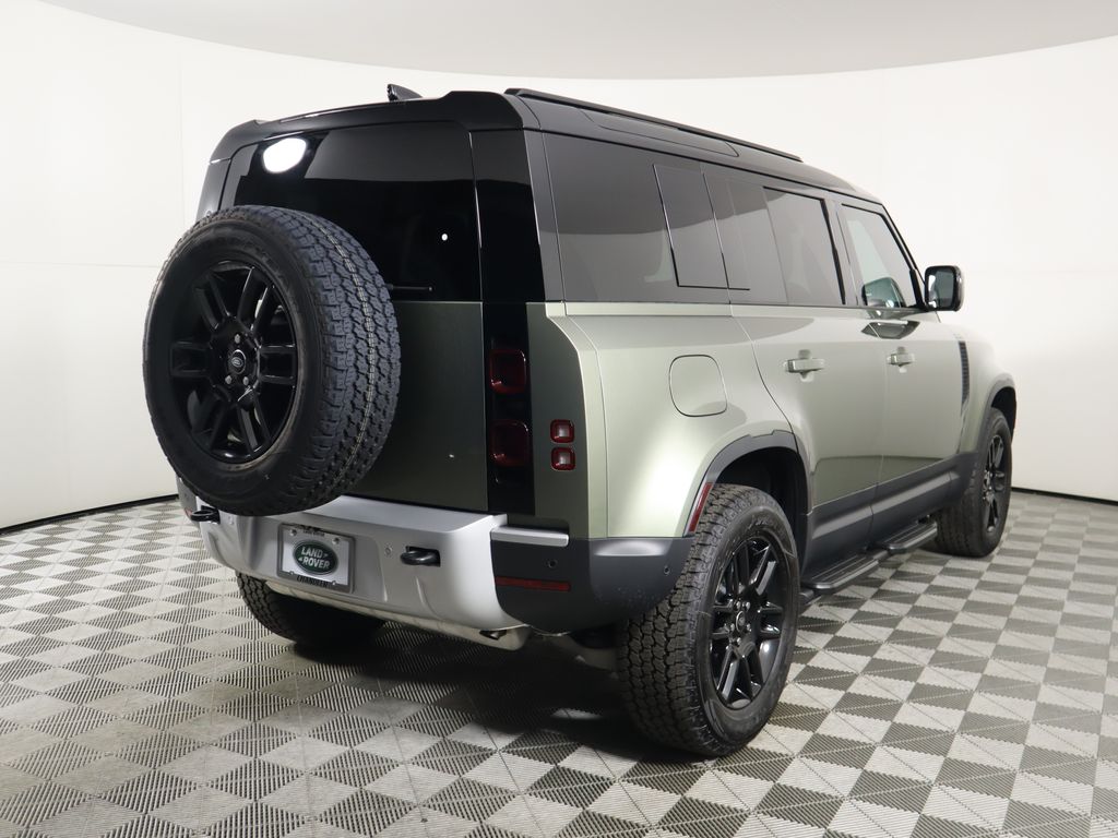 2025 Land Rover Defender 110 5