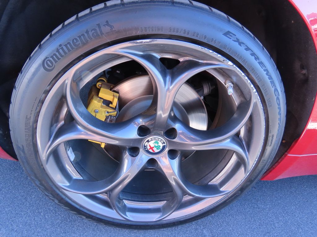 Thumbnail: 2019 Alfa Romeo Giulia - 17