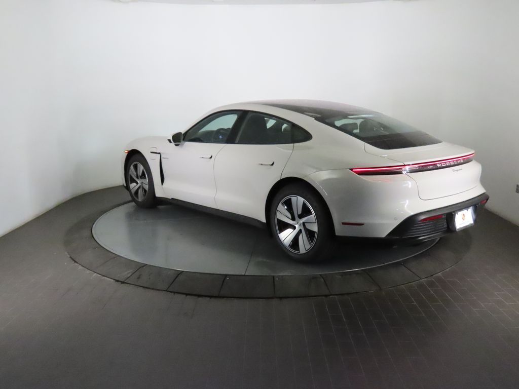 Thumbnail: 2026 Porsche Taycan - 3