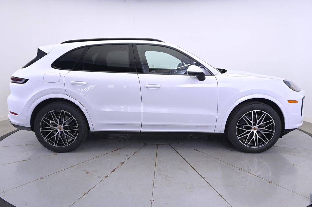 Thumbnail: 2026 Porsche Cayenne - 8