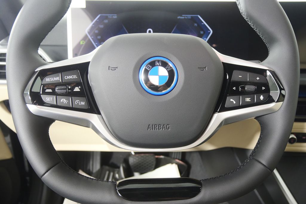 Thumbnail: 2026 BMW i4 - 18