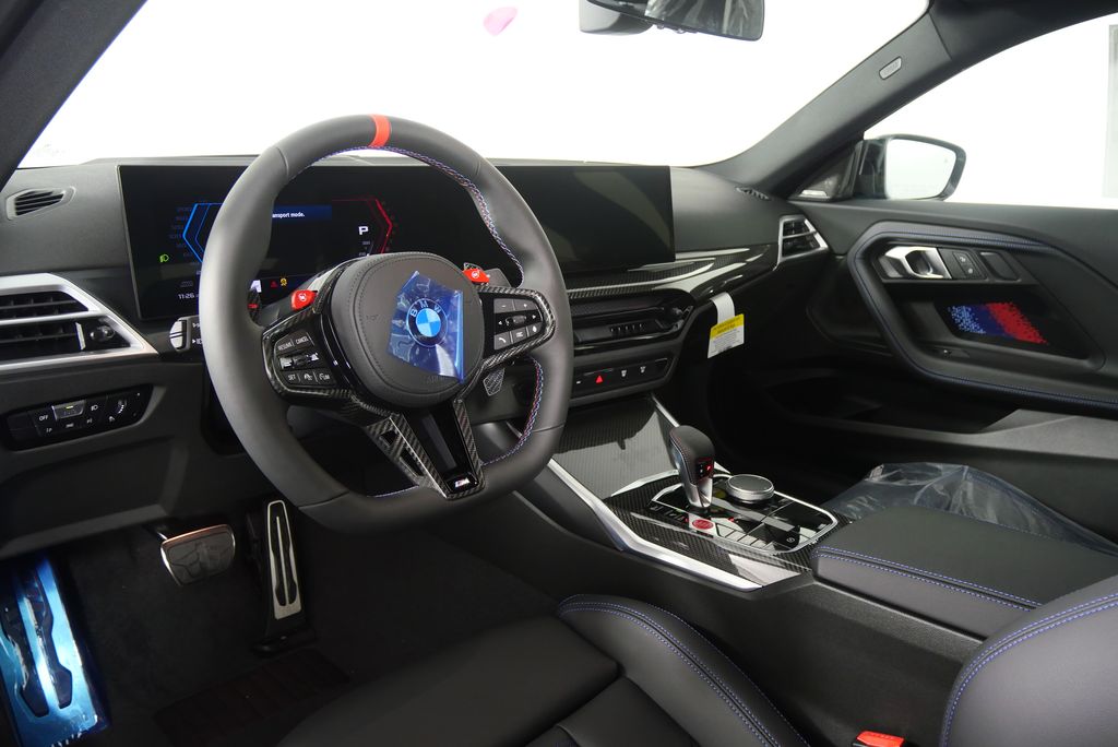 Thumbnail: 2025 BMW M2 - 13
