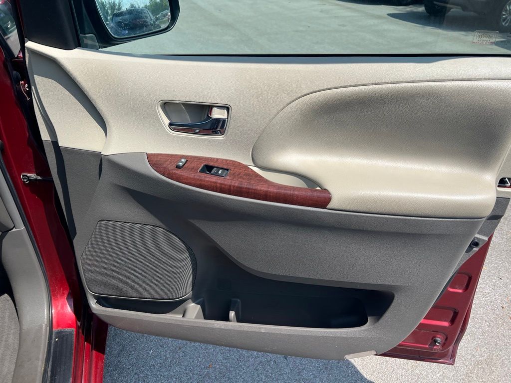 Used 2014 Toyota Sienna Van