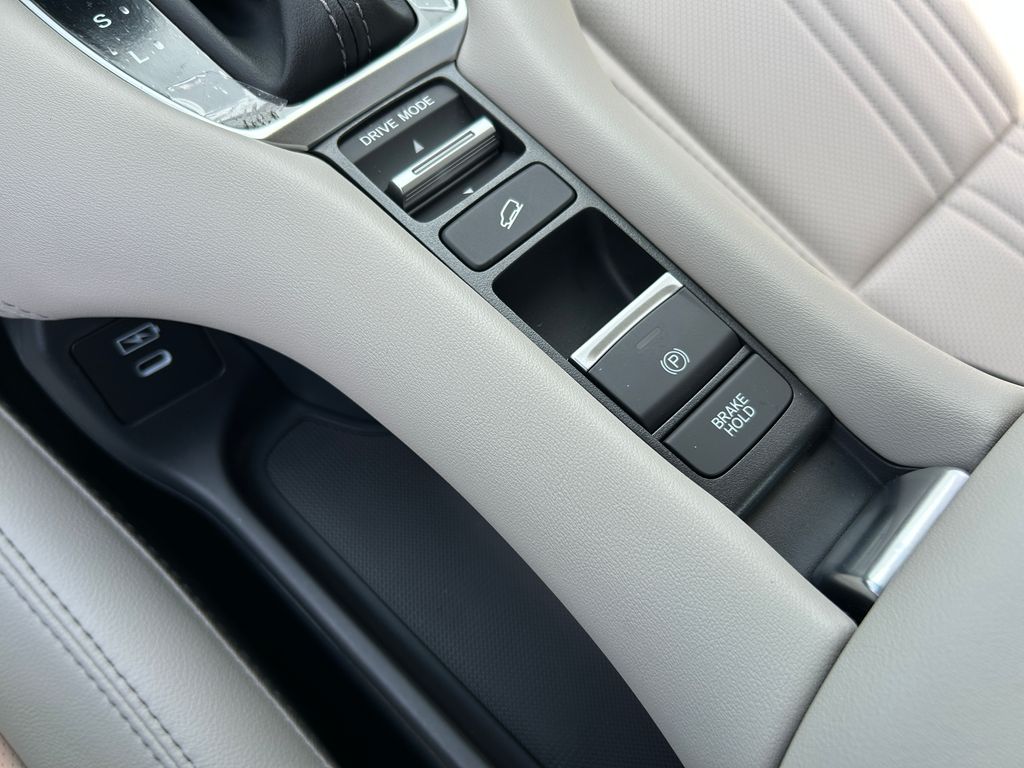 Thumbnail: 2026 Honda HR-V - 32