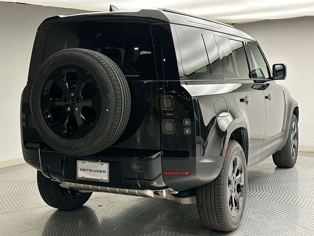 Thumbnail: 2026 Land Rover Defender - 3