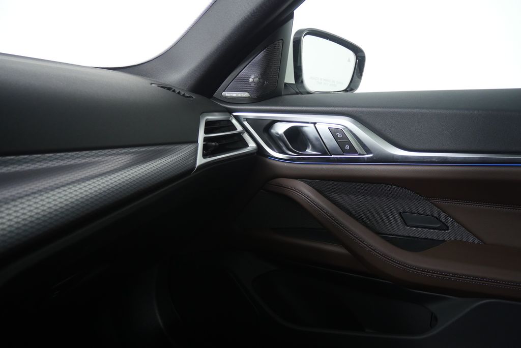 Thumbnail: 2025 BMW i4 - 30