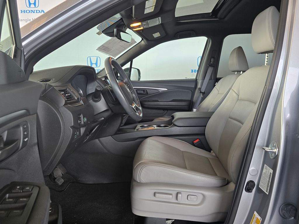 Thumbnail: 2025 Honda Passport - 31