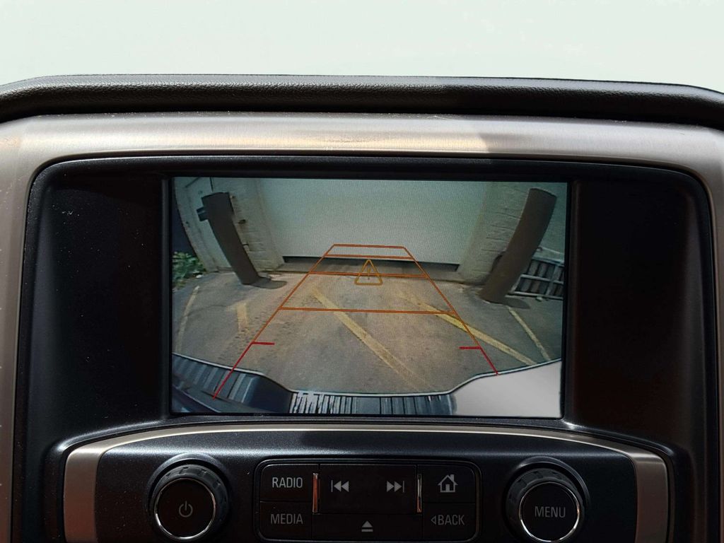 Used 2016 White Frost Tricoat GMC Denali image 14