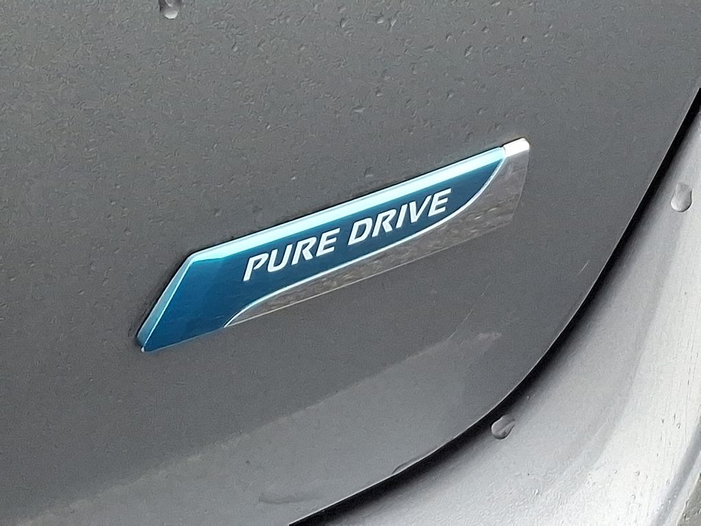 Thumbnail: 2013 Nissan Sentra - 31