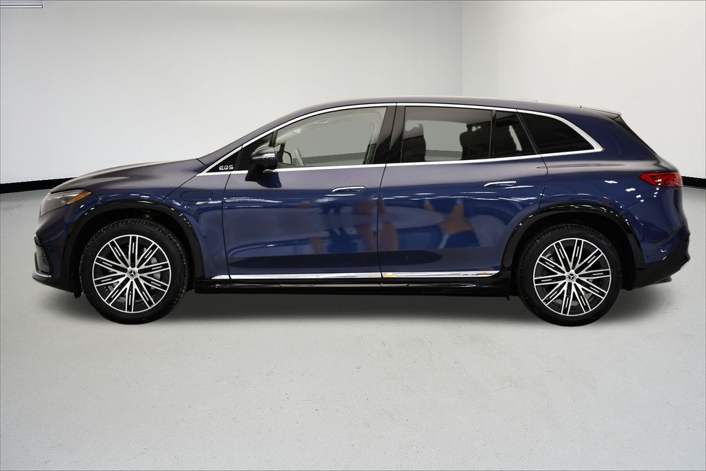 Thumbnail: 2023 Mercedes-Benz EQS - 2