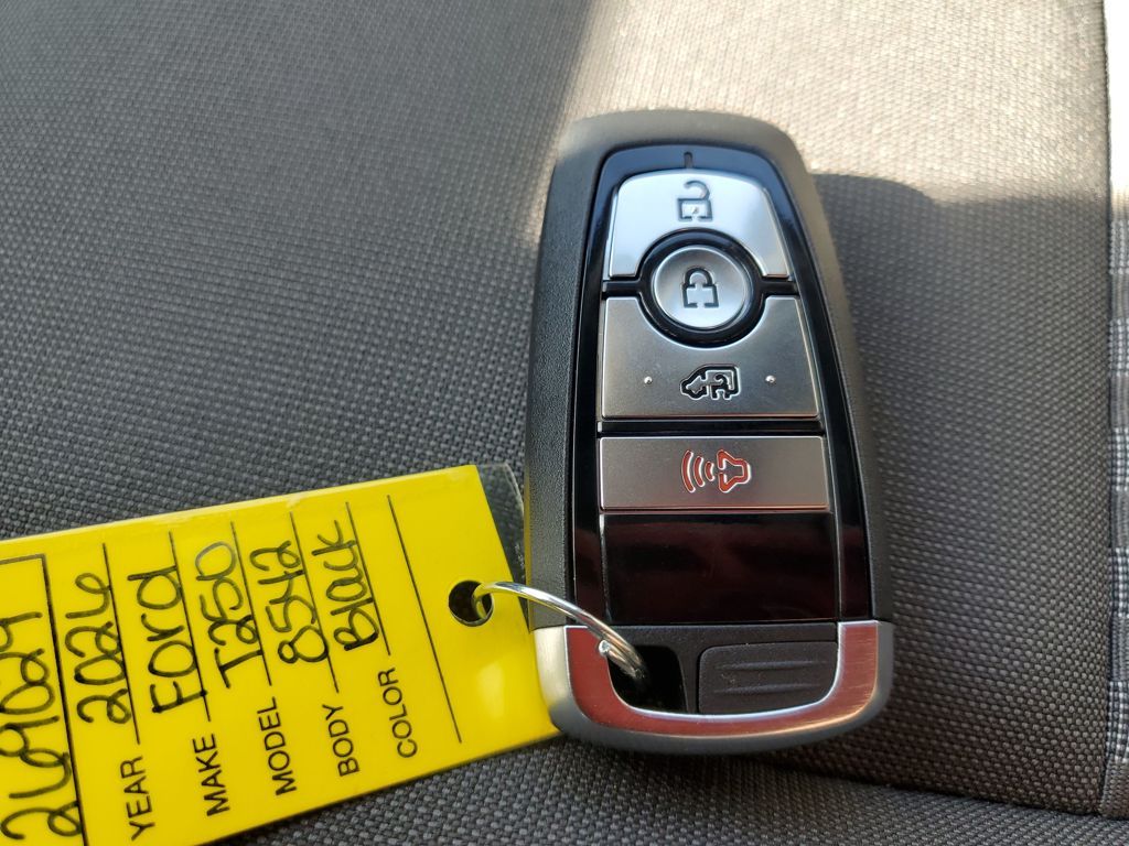 New 2026  Ford Base image 30