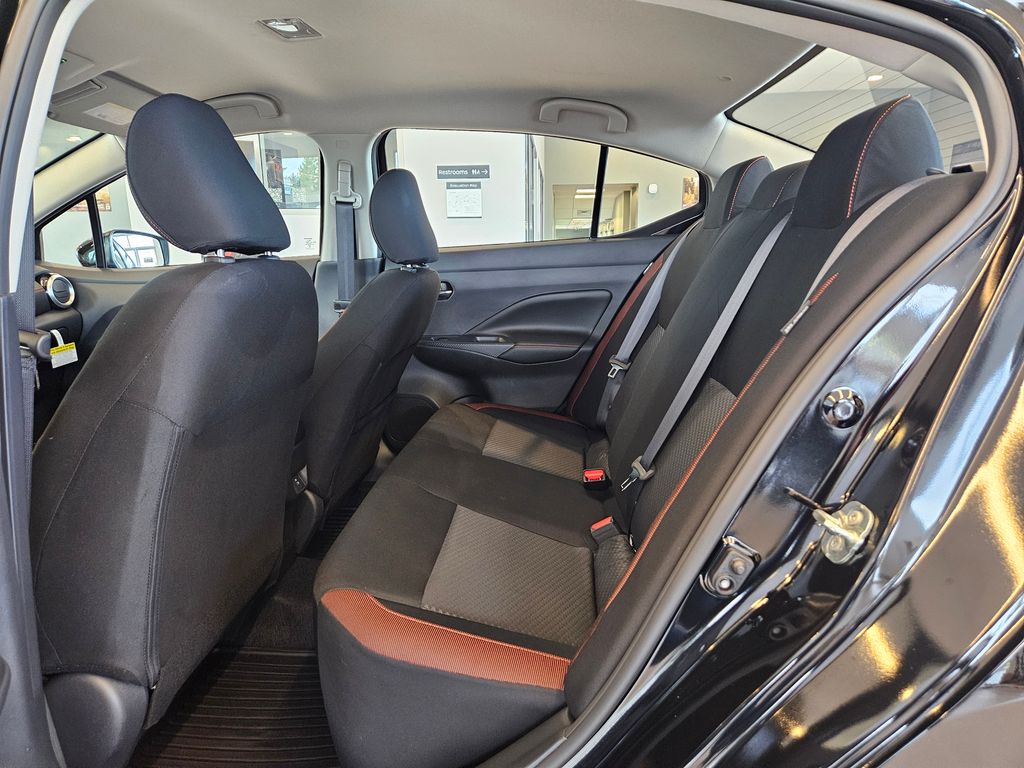 2025 Nissan Versa 1.6 SR