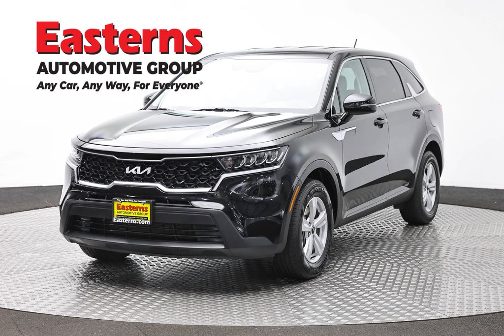 Ebony Black 2022 Kia Sorento LX FWD SUV / Crossover Front-Wheel Drive 8-Speed Automatic