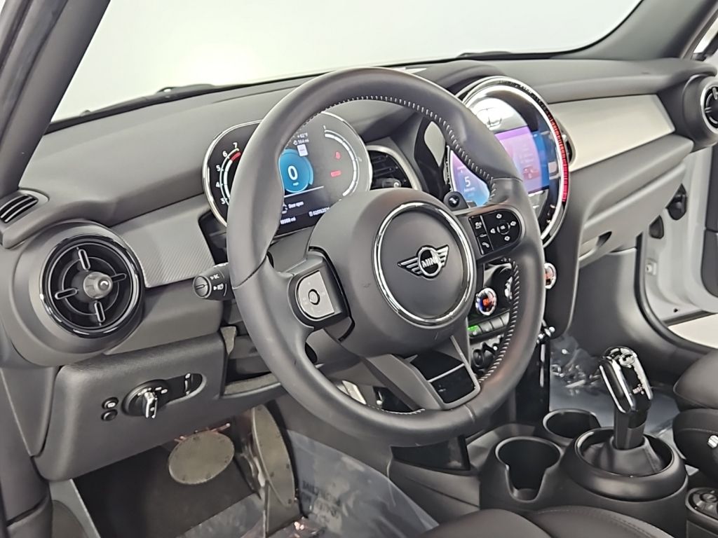 Thumbnail: 2023 MINI Cooper - 31