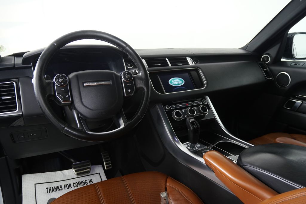 Thumbnail: 2016 Land Rover Range Rover Sport - 20