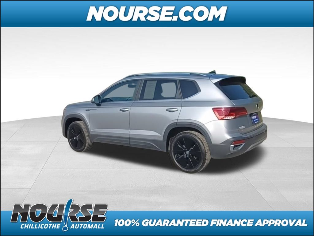 2022 Volkswagen Taos 1.5T SE photo