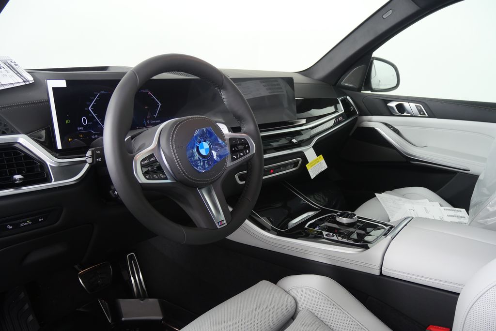 Thumbnail: 2026 BMW X5 - 12