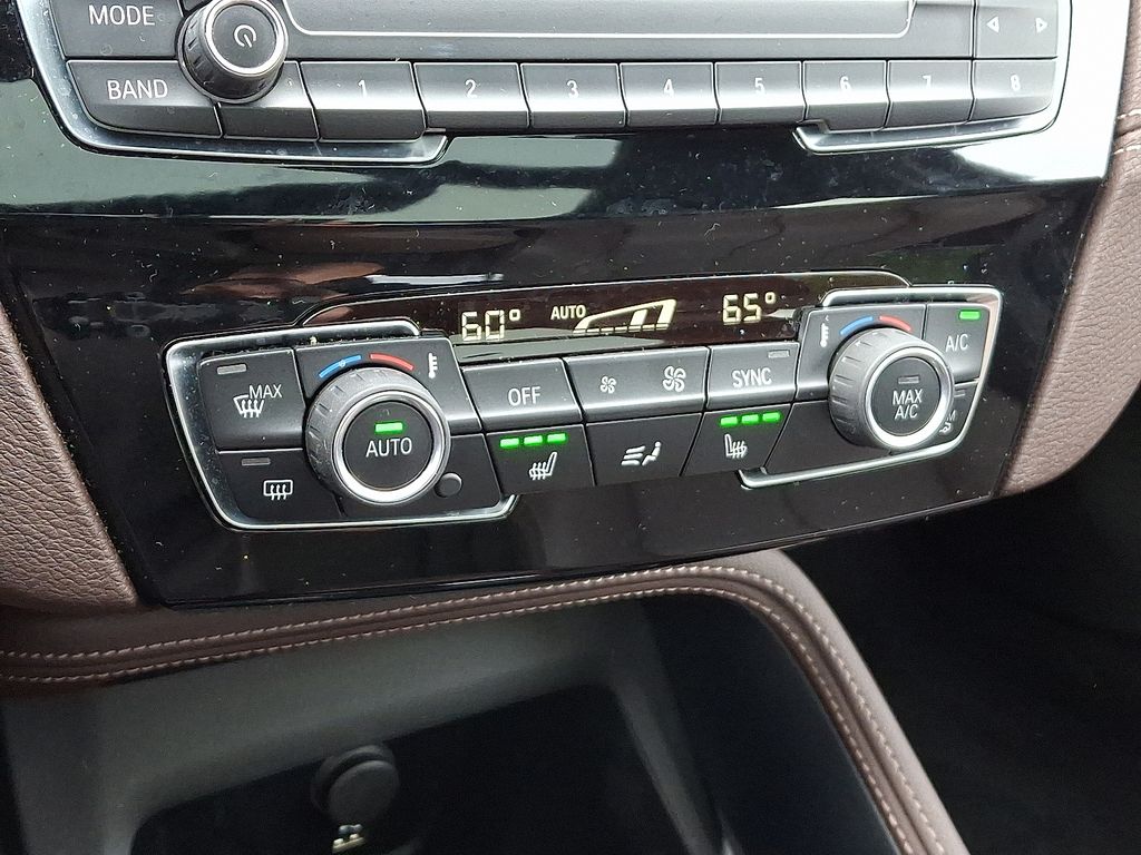 Thumbnail: 2021 BMW X1 - 17