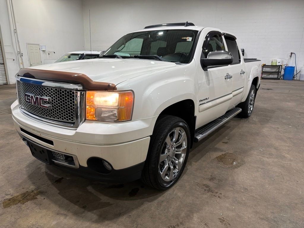 2012 GMC Sierra 4WD Crew Cab Short Box's photo