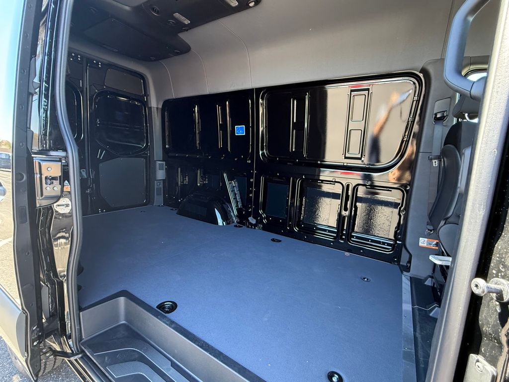 Thumbnail: 2026 Mercedes-Benz Sprinter - 24