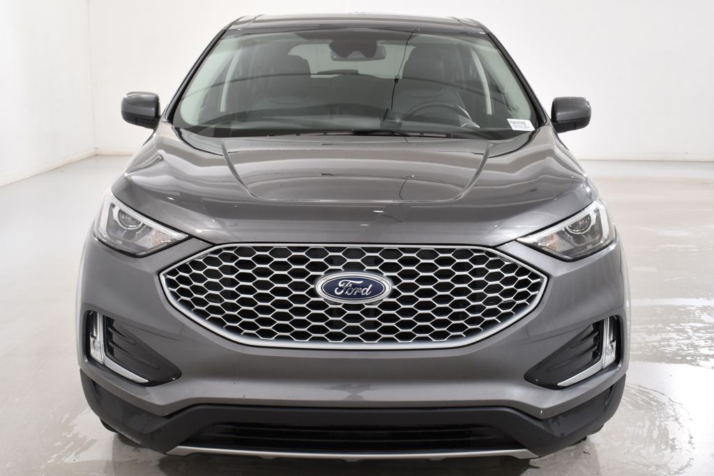 Used 2023 Gray Ford SEL image 3