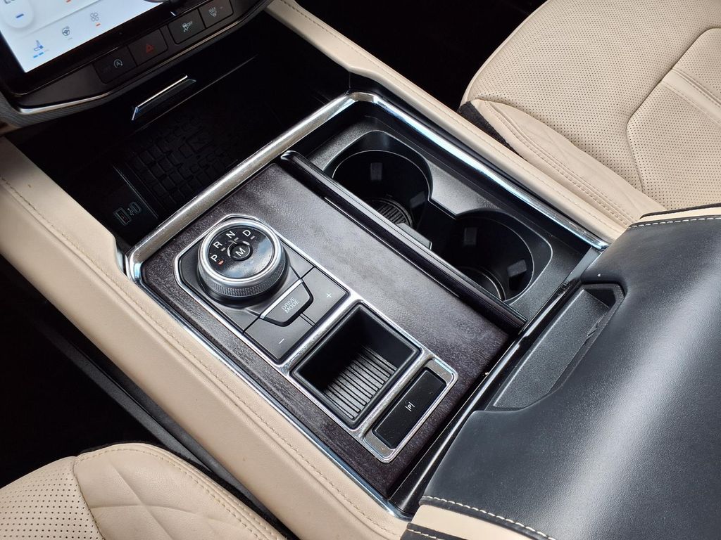 2023 Ford Expedition Platinum White at Texan Dodge Chrysler Jeep Ram