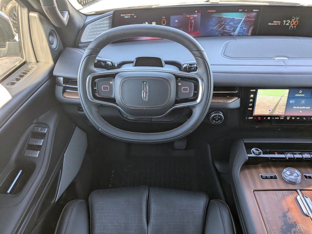 2025 Lincoln Navigator Black Label