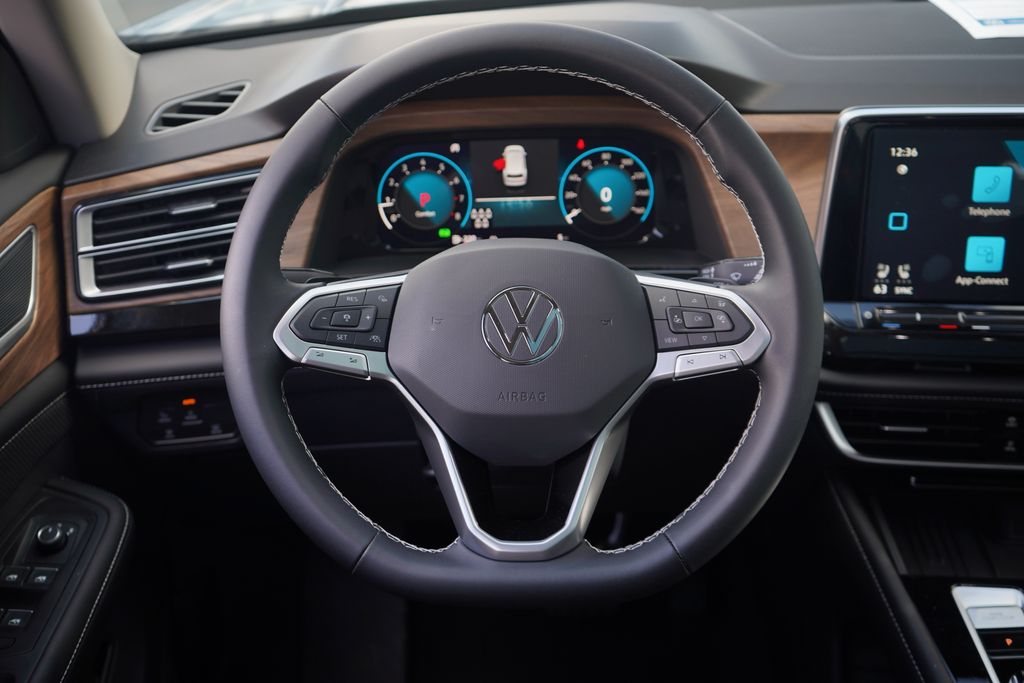 2025 Volkswagen Atlas SE 10