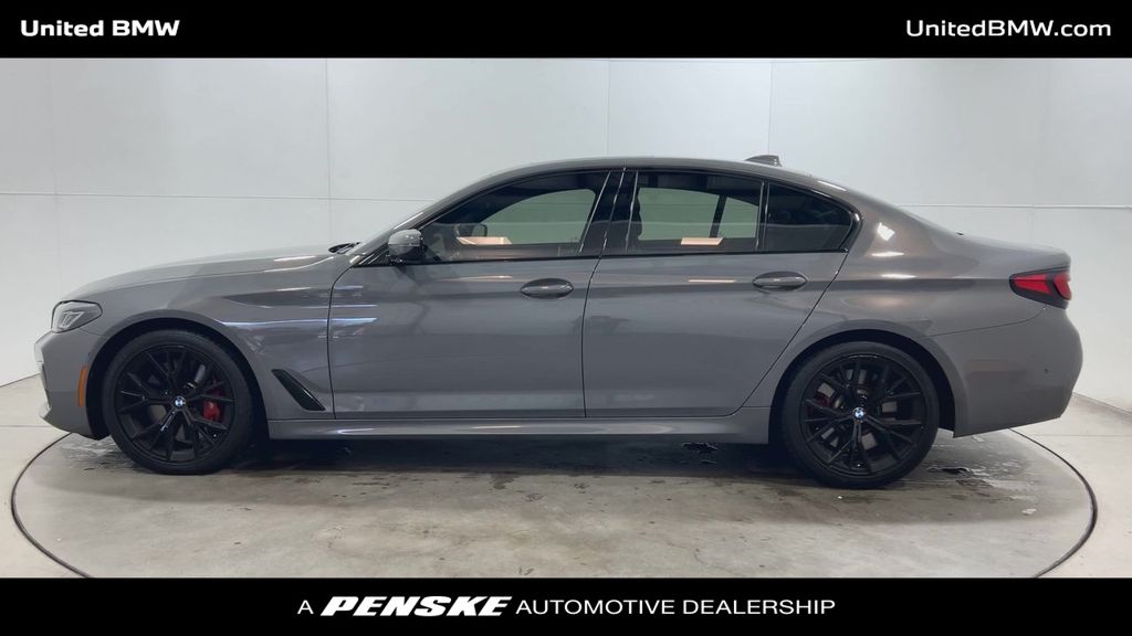 Thumbnail: 2022 BMW 5 Series - 5