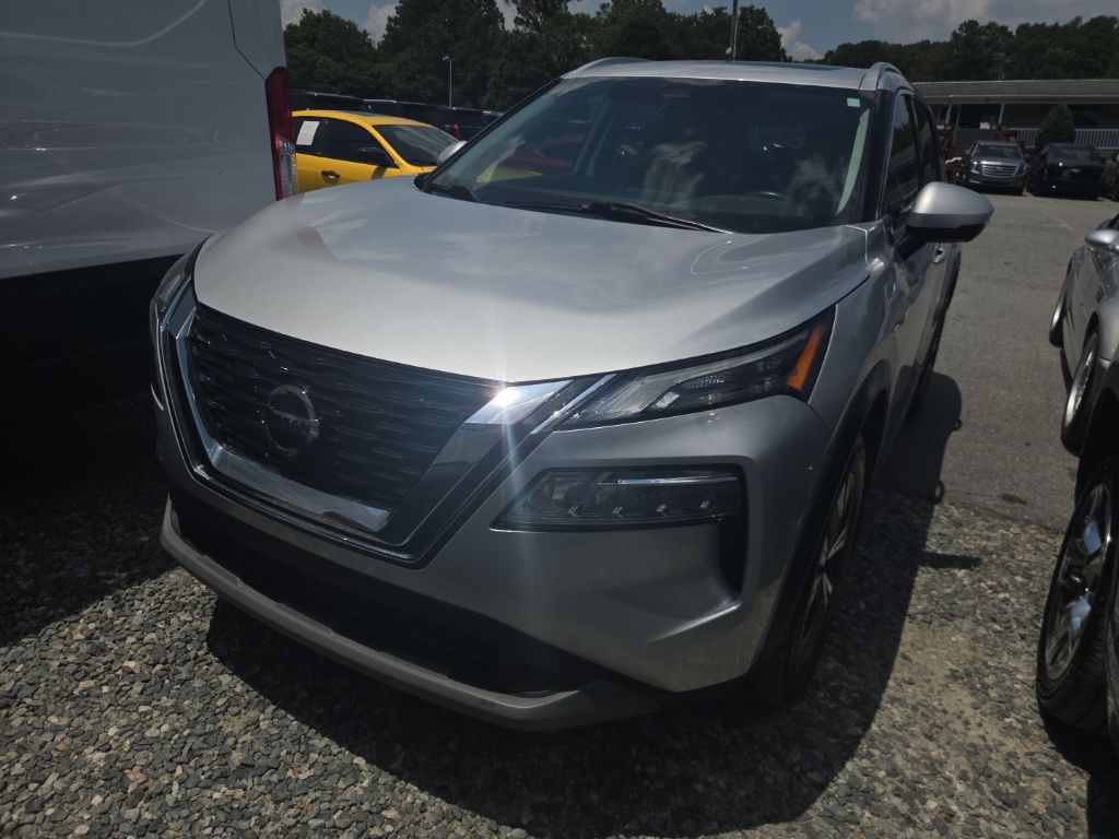 2021 Nissan Rogue SV FWD's photo