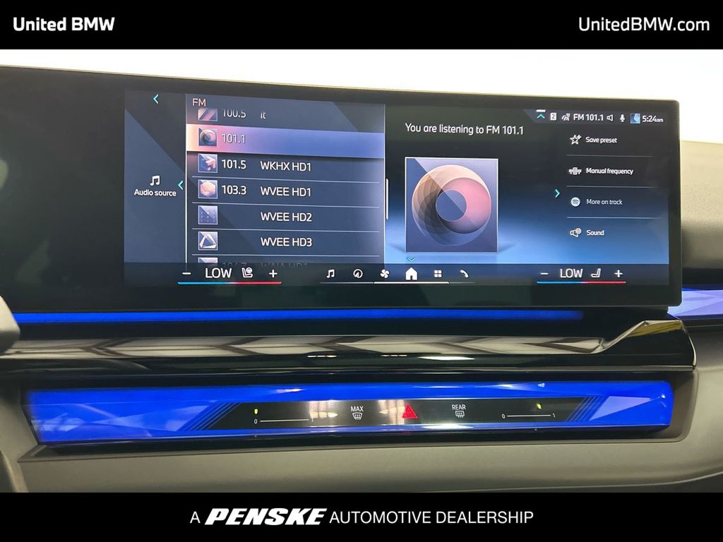 Thumbnail: 2024 BMW i5 - 16