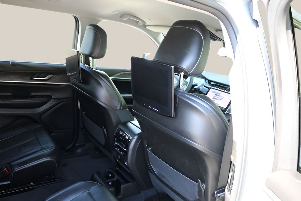 Used Car 2023 Jeep Grand Cherokee L  Limited For Sale Under $35,000 In Austin, Texas