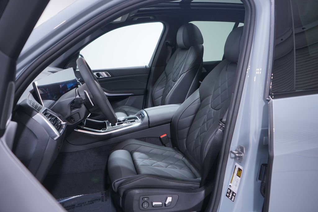 Thumbnail: 2026 BMW X5 - 7