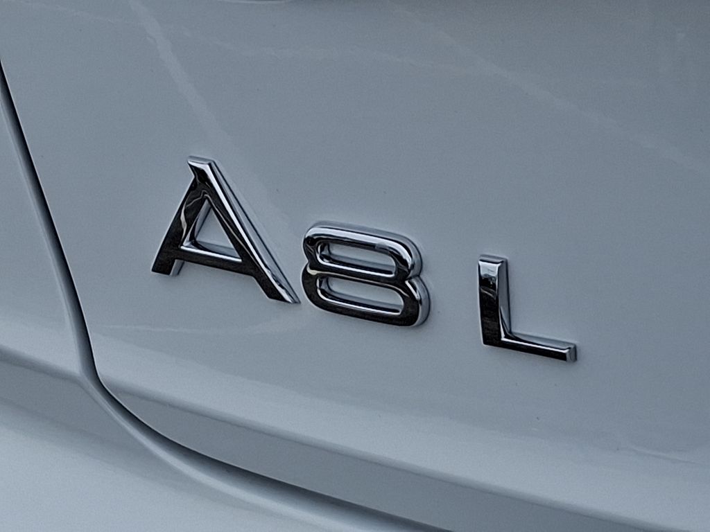 2025 Audi A8 L 11