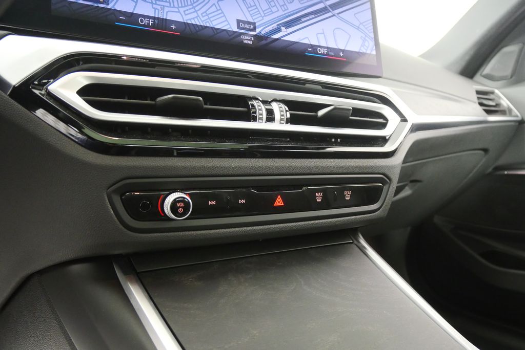 2024 BMW 3 Series 330i 23